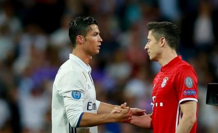 Lewandowski nói gì về Ronaldo trước trận đấu với Bồ Đào Nha?